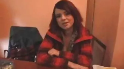 Tiga video sex indonesia terbaru lebah memiliki pesta yang funky di rumah