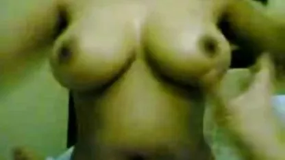 Ibu mengajar anak perempuan indo xxx porn cara menggunakan vibrator