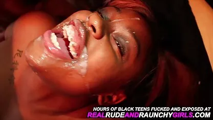 Kakak perempuan merayu adik laki-laki untuk xnxx indo malam pertama seks panas