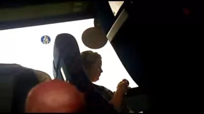 Guru dengan pakaian lama indo dildo xxx dan stocking masturbasi di kamera