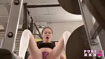 Wanita kurus dan gemuk bermasturbasi di depan kamera tube sex artis indonesia