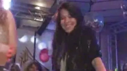 Cewek muda memberi cabul berambut kelabu di pantat video sex xxx indo ketat