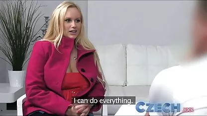 Suami yang lebih tua menggoreng istrinya dan minum sperma dari suaminya cantik indo xxx