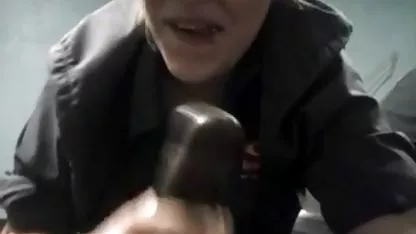 Wanita muda Jerman video xxx indonesia gratis seksi menuangkan ke gelas ukur