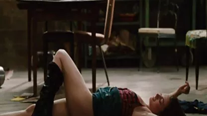 Pelacur xxx terbaik indonesia di celana mengejutkan pacarnya lesbian