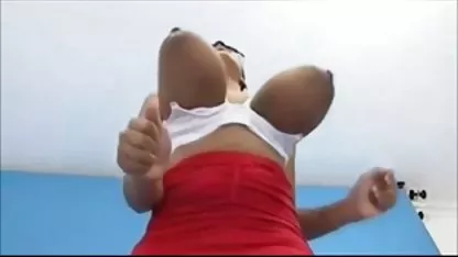 Kecantikan dengan ikal seksi dan porn indo online seks yang keras