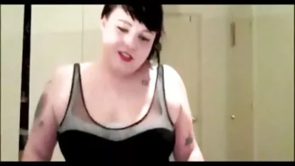 Wanita tante indo xxx dewasa melakukan mastrubasi di ruang tunggu ginekolognya