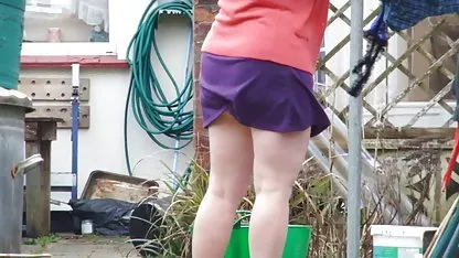 Ledakan cepat xxx indo webcam di semak-semak.