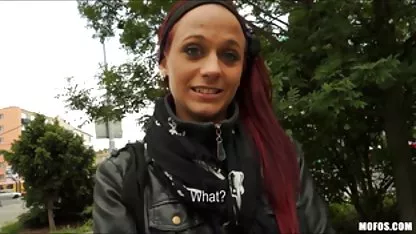 Bung porn pelajar indonesia memperhatikan ceweknya bercinta dengan pria kulit hitam tepat di pantat